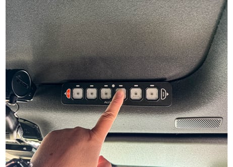 AUXBEAM 【接続機数6】AS-600 ストロボ付き　スマホ操作　スイッチパネル