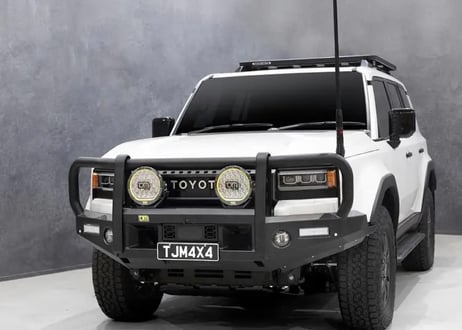 【LC250】TJM Outback Bull Bar Black Steel（バーあり）