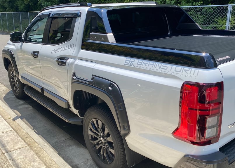 mellow up トライトンGSR 手動　トノカバー 新型トライトン GSR専用設計 手動シャッター トノカバー | CROSS