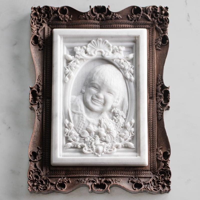 カスタムメイド】大理石カメオ【ウォールナット彫刻額入】 | 石のシンシア