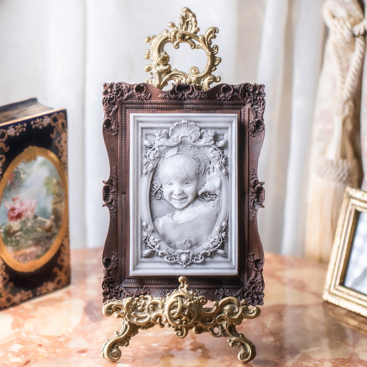カスタムメイド】大理石カメオ【ウォールナット彫刻額入】 | 石のシンシア