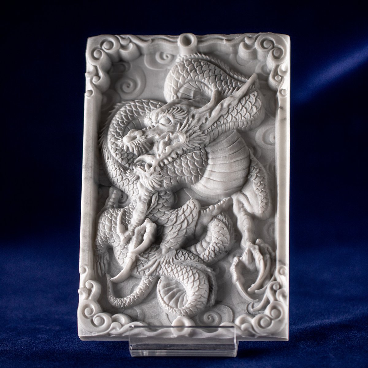 庵治石　石の龍　龍の彫刻　ドラゴン絵柄の円形置物　直径61㎝　高さ78㎝　木製台 2025年最新】庵治石の人気アイテム - メルカリ 庵治石 石の龍 龍の