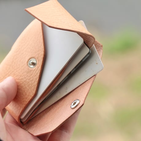 一枚革を折って作るカードケース【single piece of leather】pass case