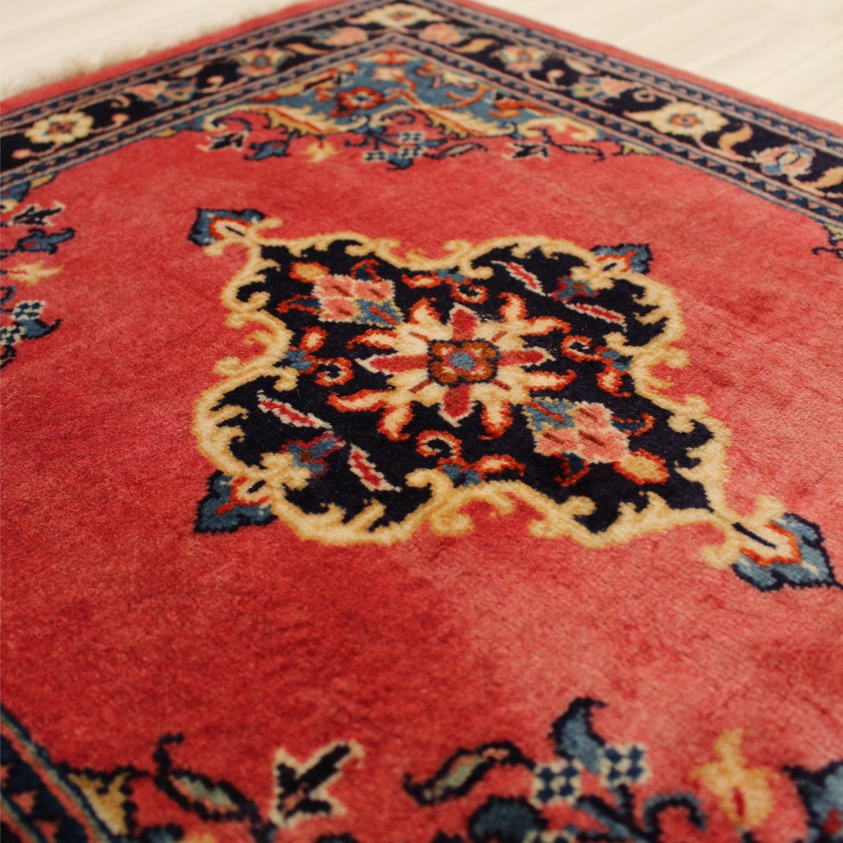 パキスタン手織り絨毯 . トライバルラグ　ペルシヤ 116×81cm Persian Rug アラーク P28073 | ラグトカペト