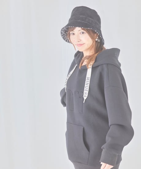 【再入荷】unisex embossed hoodie (M)