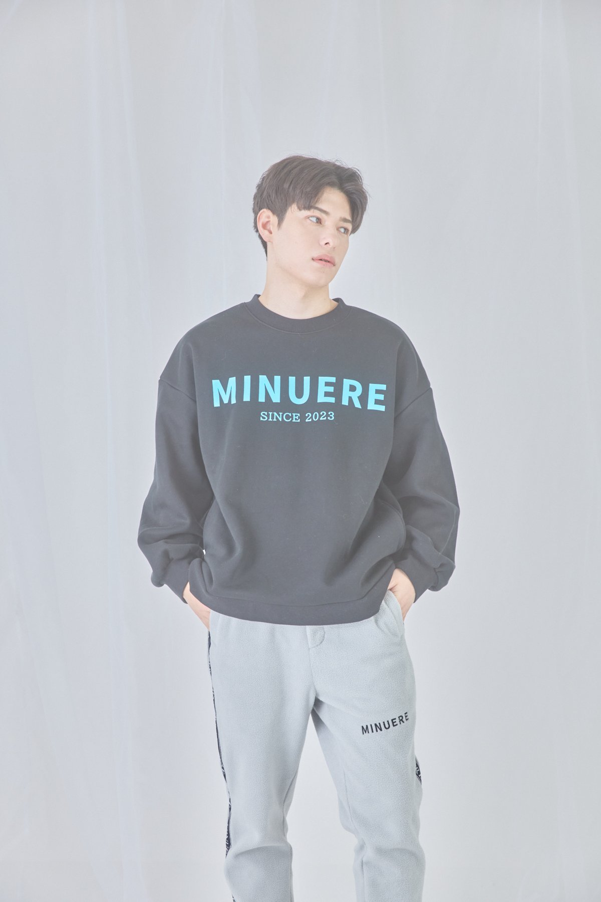 unisex logo sweat (black) | ミヌエール（minuére）