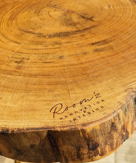 コロンと可愛い！　欅ミニテーブル