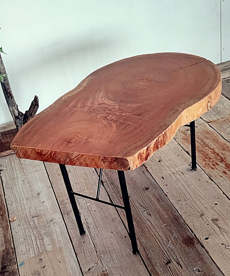 迫力の天板厚50㎜！ 欅一枚板リビングテーブル | RoomZ interior