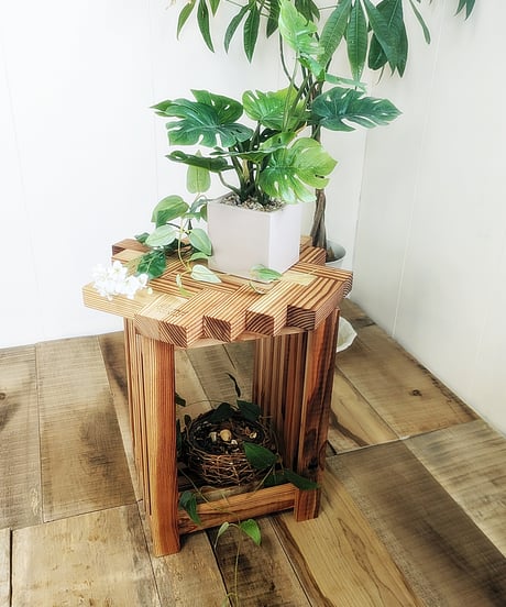 re:wood project結  小さな机 ZIGU