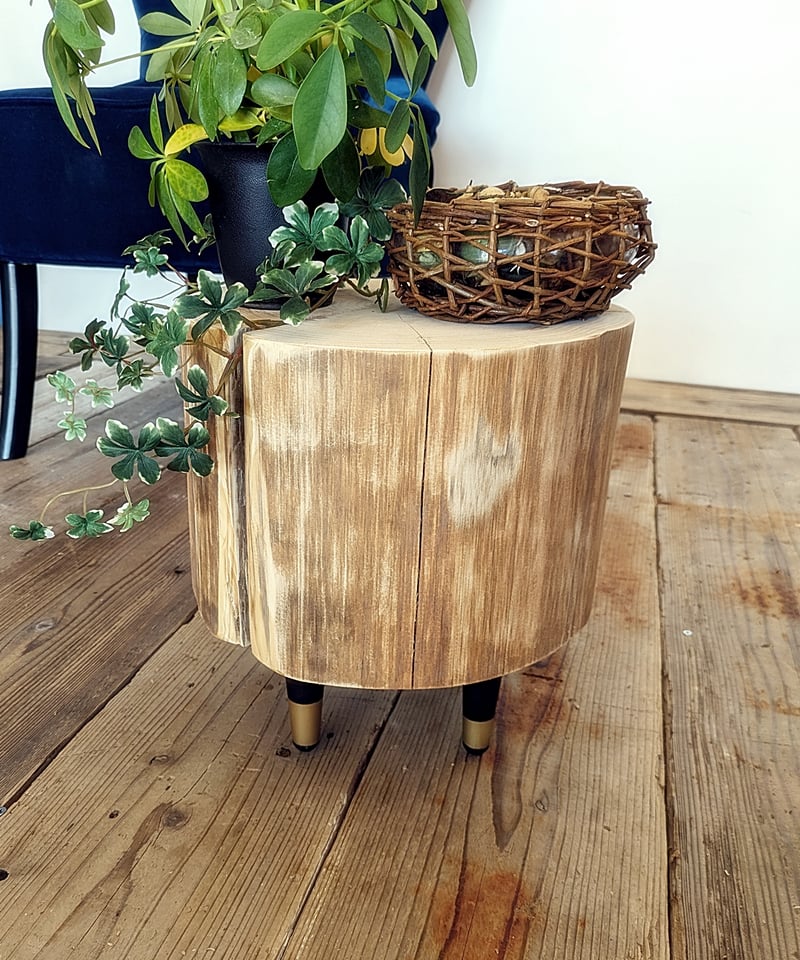 香りに癒される 檜丸太ミニテーブル | RoomZ interior