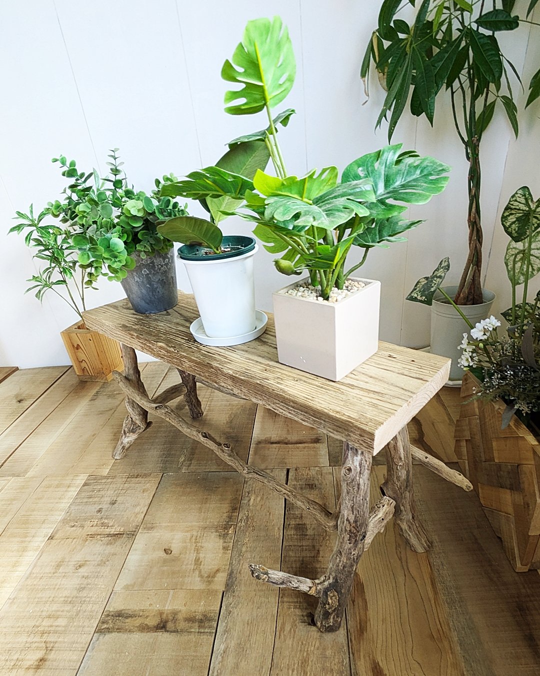 ROOM'Z TheGarden 古足場板と流木 GardenTable ＆ Bench |