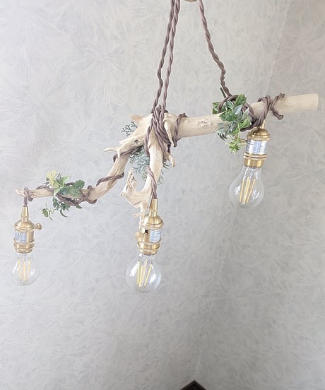 限定1台！根流木Pendantlight3灯　HANA
