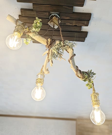 限定1台！根流木Pendantlight3灯　HANA