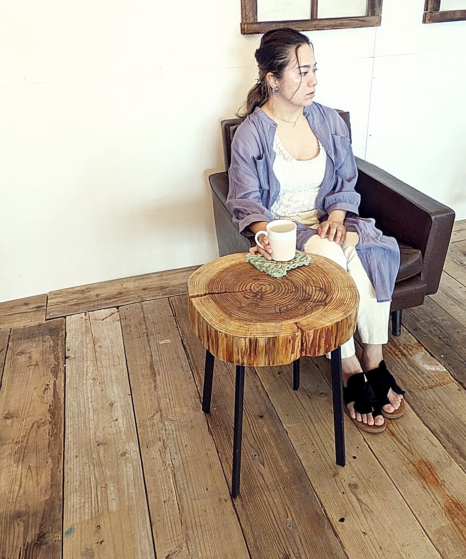 年輪が美しい 古杉の切株 サイドテーブル | RoomZ interior