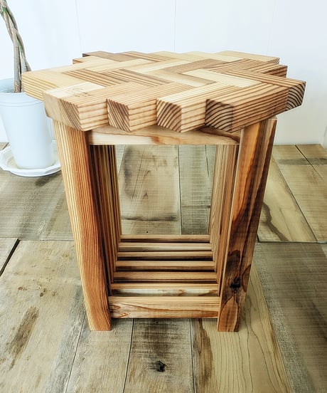 re:wood project結  小さな机 ZIGU