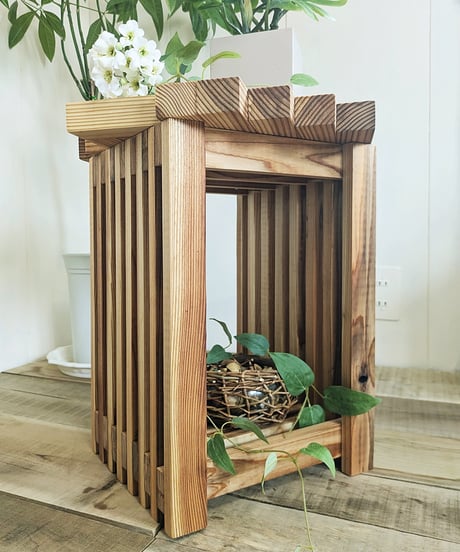 re:wood project結  小さな机 ZIGU