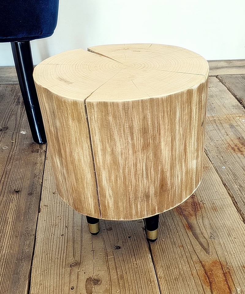 香りに癒される 檜丸太ミニテーブル | RoomZ interior