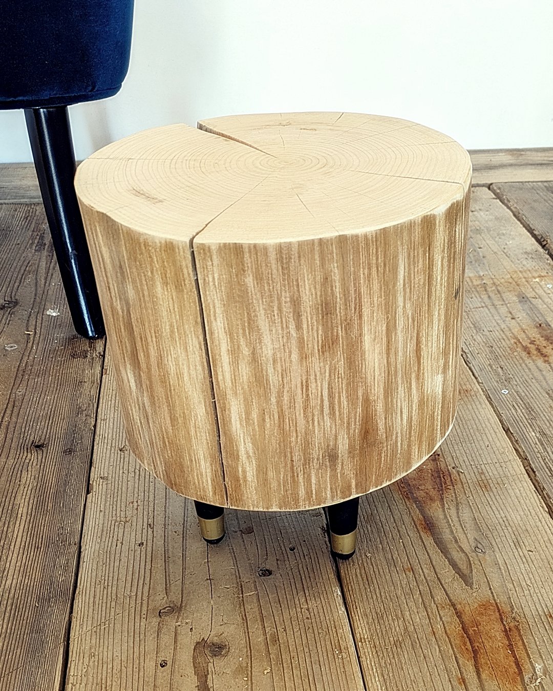 香りに癒される 檜丸太ミニテーブル | RoomZ interior