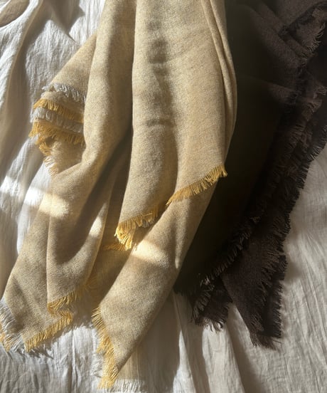 warmie. / square wool stole