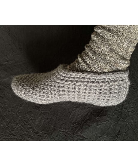 hand-knit room shoes  (wool)