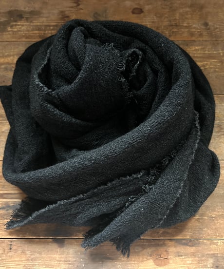 warmie. / square wool stole