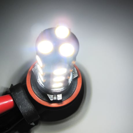 H11 / LEDフォグランプ / 3チップSMD / 18連 / 白 /無極性 / 2個セット / 互換品