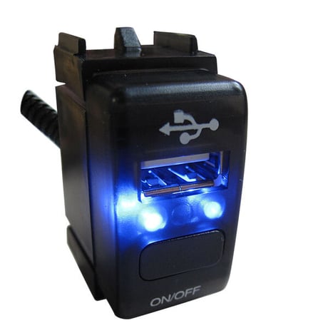 USB充電ポート+ ON/OFFスイッチ /  日産車  / LED色：ブルー / 35x20mm / 互換品