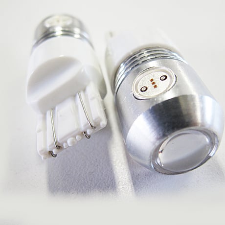 24Ｖ用 /T20 / 9.5W搭載  / ダブル球 / 赤 / 2個/ LED / CREE製 / ストップ等/互換品