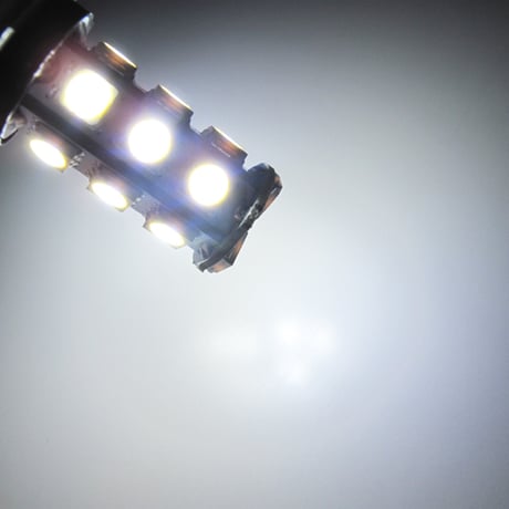 H11 / LEDフォグランプ / 3チップSMD / 18連 / 白 /無極性 / 2個セット / 互換品