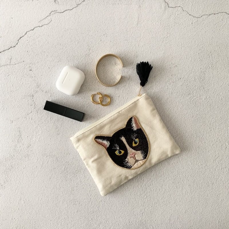 キャットフェイス刺繍ポーチ | pretty things & gifts