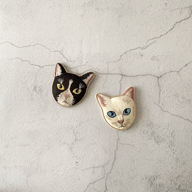 キャットフェイス刺繍ミラー | pretty things & gifts