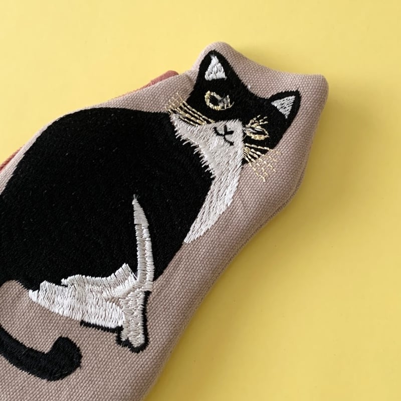 キャット刺繍ポーチ | pretty things & gifts