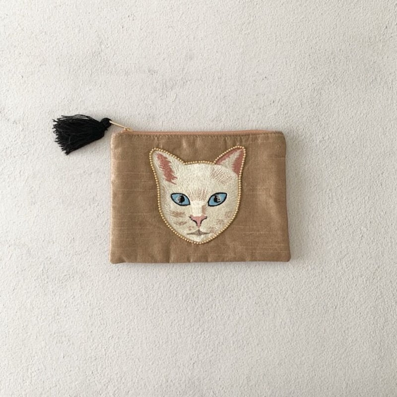キャットフェイス刺繍ポーチ | pretty things & gifts キャットフェイス刺繍ポーチ | pretty things & gifts