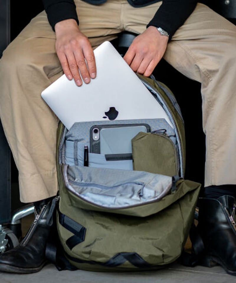 ABLE CARRY DAILY PLUS Olive Green | turntc shop