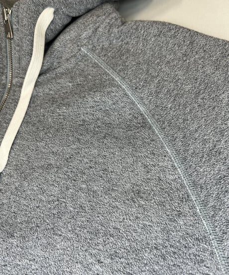 ジップアップフーディー（Zip up Hoodie）GRAY