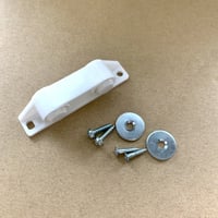 在庫処分【RABBIT】マグネットキャッチ  丸型  白 受座 ネジ２種付き(丸ネジ　皿ネジ)@200