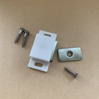 在庫処分/ねじ止め式マグネットキャッチ SH-35P 白色 受座 ネジ２種付き(丸ネジ　皿ネジ）@200