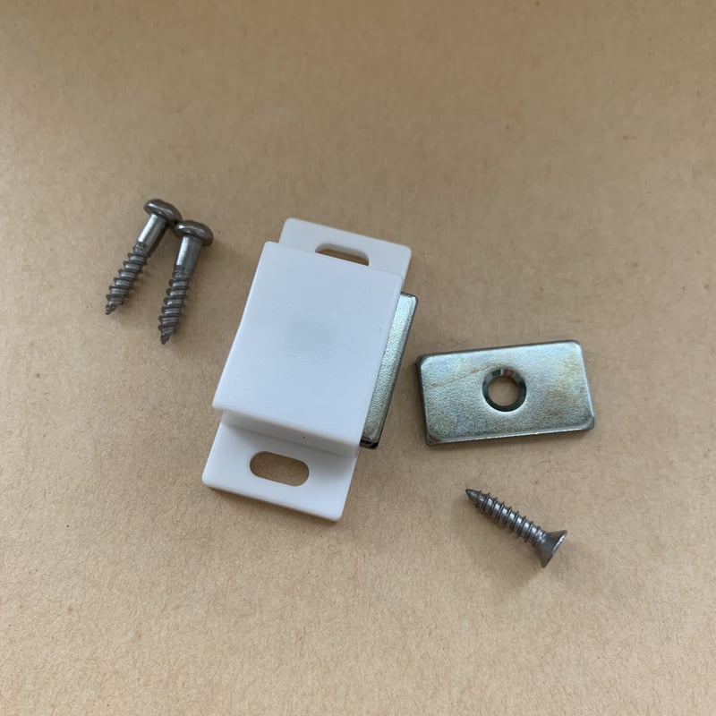 在庫処分/ねじ止め式マグネットキャッチ SH-35P 白色 受座 ネジ