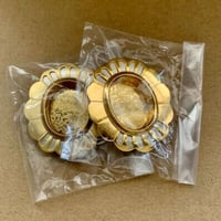 在庫和金物【堀江金物】小判戸引手 割菊 真鍮　金メッキ　日本製　@300×2個