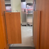 【ベスト】グレビティヒンジ　1603BC 枠付用　指はさみ防止