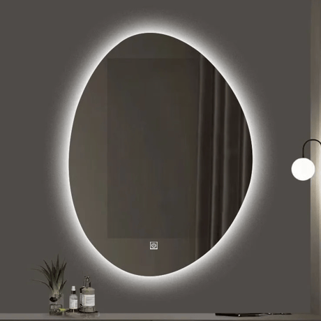 バスルームをおしゃれ空間に　輝くLEDミラー　-C-132
