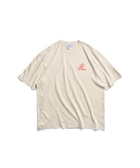 w apple logo tee / beige