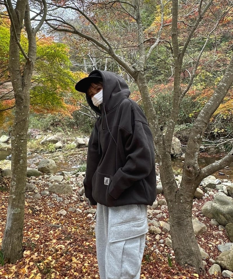 balloon half zip hoodie / Sumi Black | callmeba