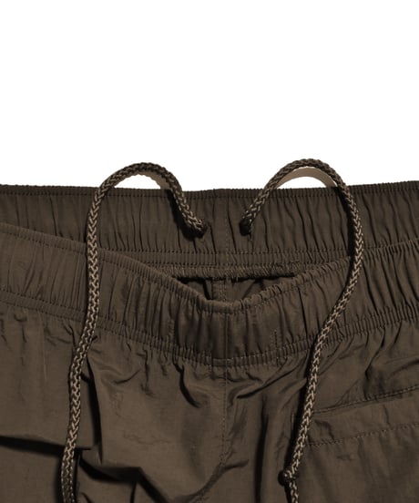 balloon nylon pants  / Brown