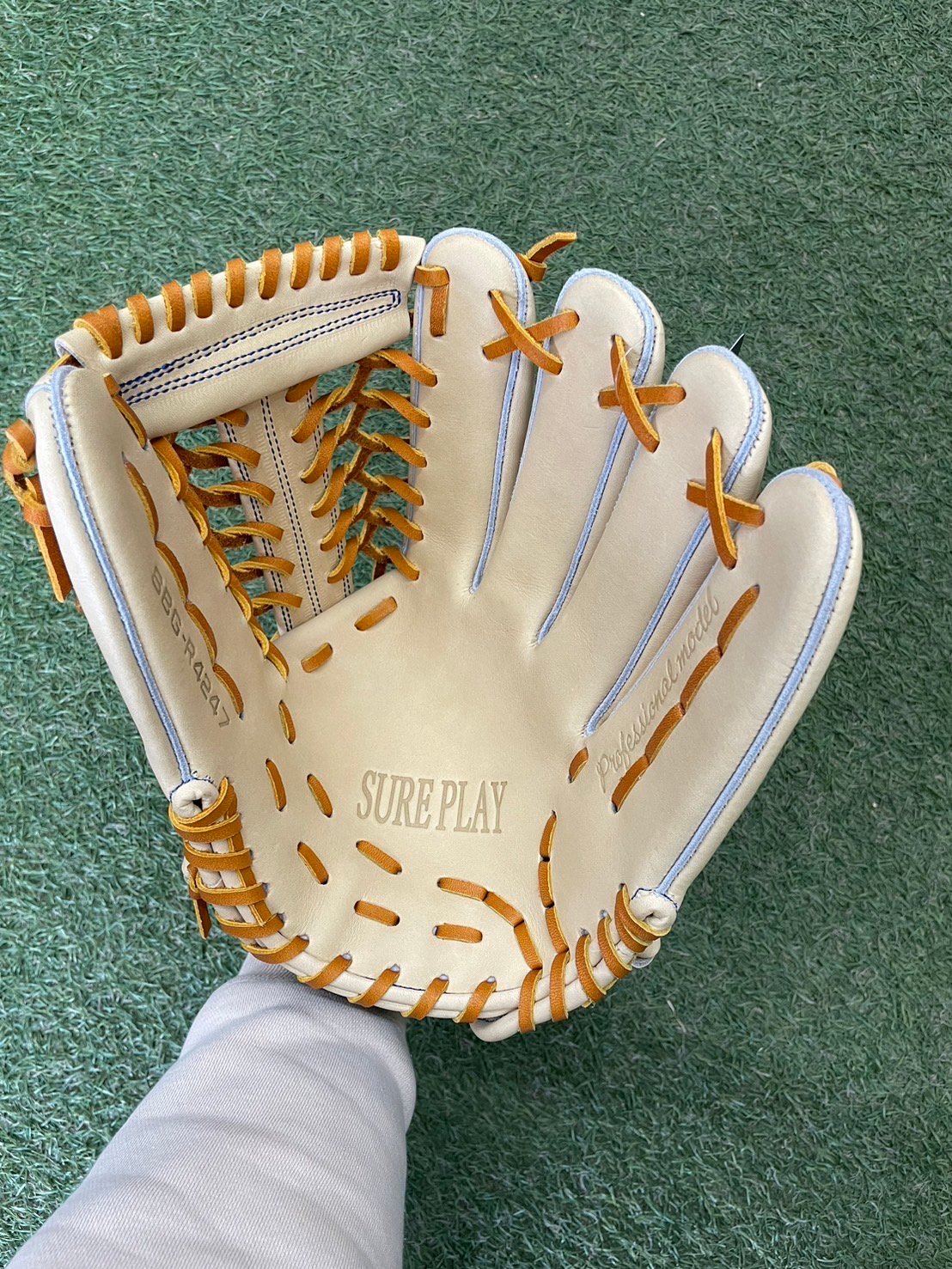 シュアプレイ 軟式オーダー 外野手用グローブ sure play シュアプレイ】一般軟式 外野手用グラブ | 尾上スポーツ ONLINE STORE