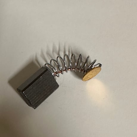HOVERED 電気ブラシ カーボンモーターブラシ 電気モーターカーボンブラシ パワーモーター用 11 mm x 8mm x 5mm ブラック ゴールドトーン 10個入り