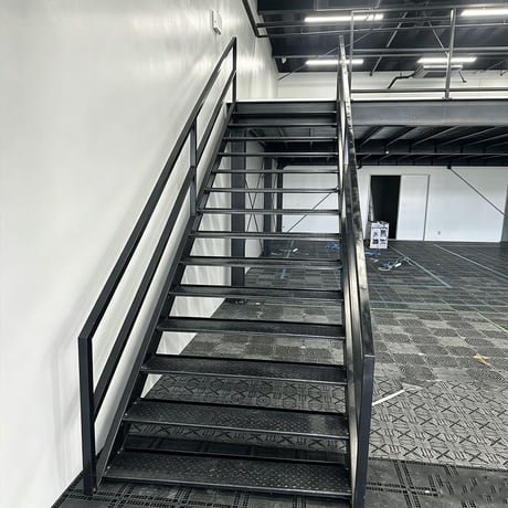 棚 倉庫用ラック 中二階 組立式 倉庫中２階 オーダーメイド可 H型鋼 荷重1平方ｍ/約500KG ユニットハウス 工場中2階 中2F棚倉庫 室内と屋外用可（送料についてはお問い合わせください）