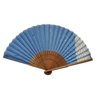 〈紳士用〉ハンカチ扇子斜菱取り柄水色