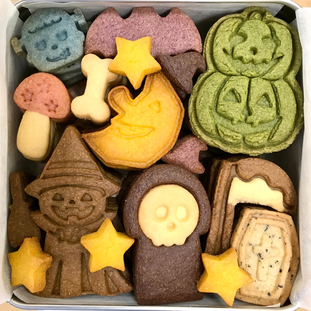 空き缶２つ✩ポケモン缶＆メープルハロウィン缶 ポケモン - ポケモン ハロウィン 菓子缶 缶のみ ピカチュウの