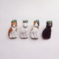 花盛られ猫〈ピンブローチ〉